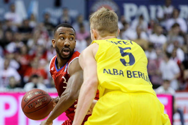 一记存在巨 一记存在巨