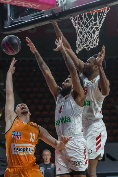 优势地位 优势地位