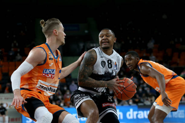 赛激战正酣 赛激战正酣